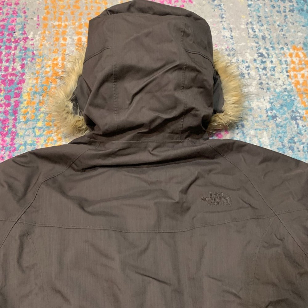 The North Face Goose Down Long Parka Coat Brown Hooded Fur Women's Size Large - Picture 10 of 10